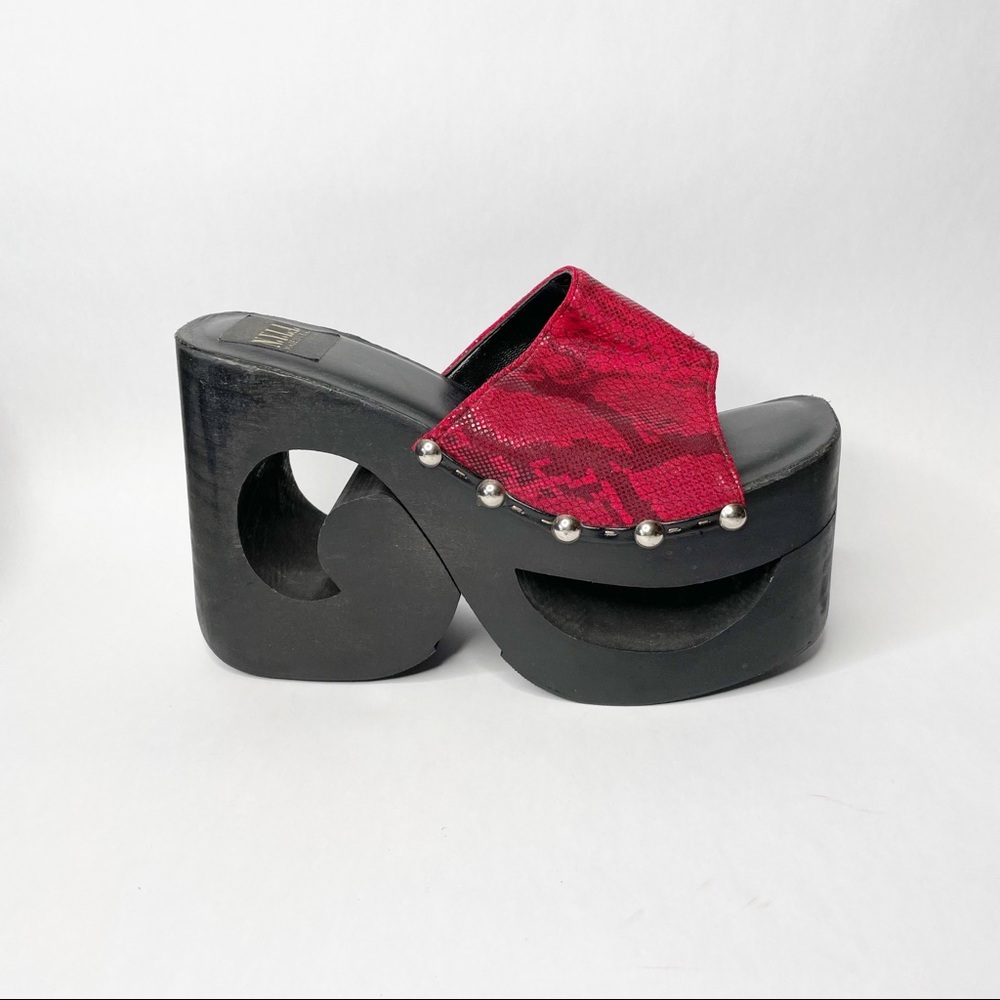 90s vintage N.Y.L.A wooden geisha mega platforms